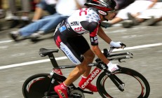 开云足球直播-火力全开！广东队压制广厦队，恩比德式关键先生主宰赛场