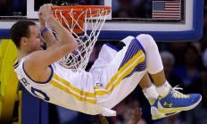 开云体育入口-孤星闪耀，武切维奇在季后赛之夜的统治级独白