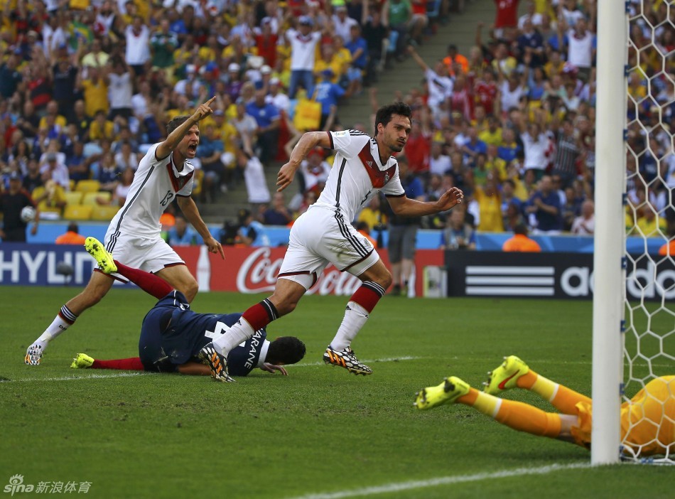 包含莱比锡红牛绝杀德国,阿什拉夫高光表现的词条 包含莱比锡红牛绝杀德国,阿什拉夫高光表现的词条