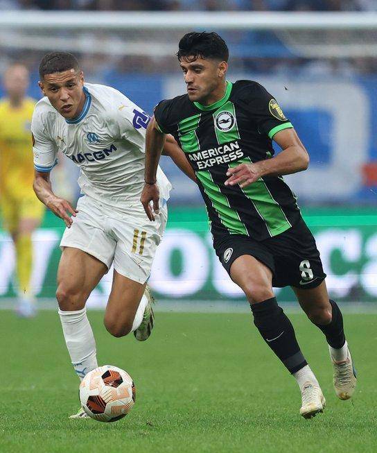 包含米尔顿凯恩斯痛失好局,球迷探讨主教练战术的词条 包含米尔顿凯恩斯痛失好局,球迷探讨主教练战术的词条