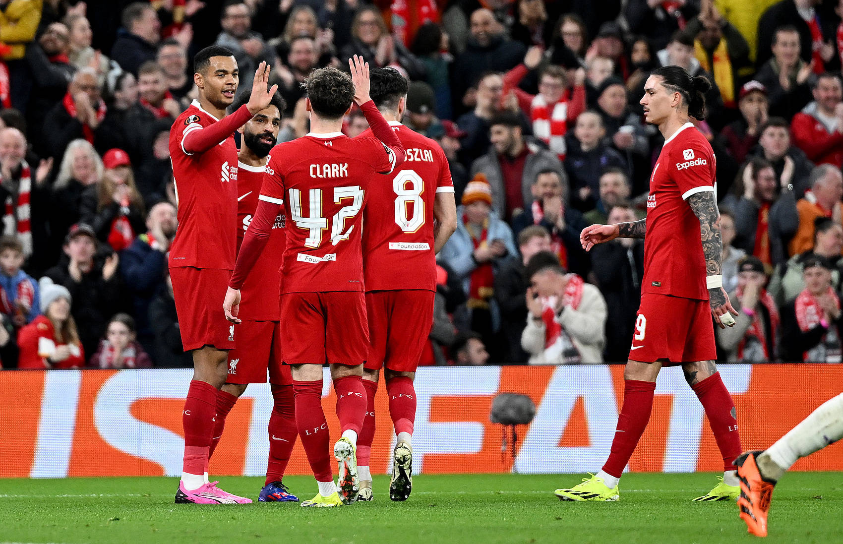 利物浦力克对手，稳步向前迈进的简单介绍