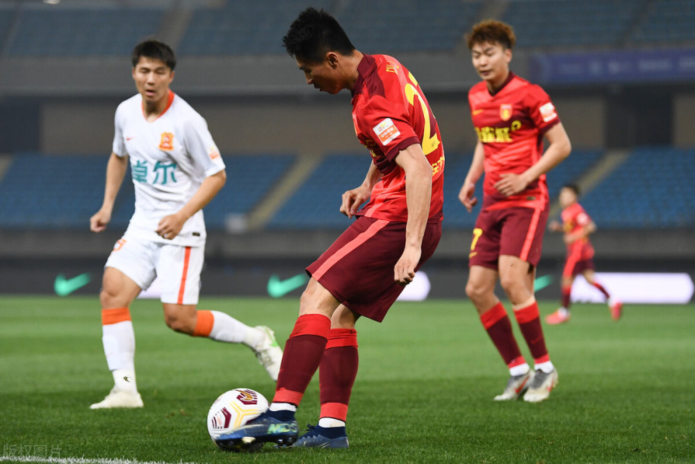 关于临危受命,新援奉献精彩进球铸造胜利!的信息 关于临危受命,新援奉献精彩进球铸造胜利!的信息