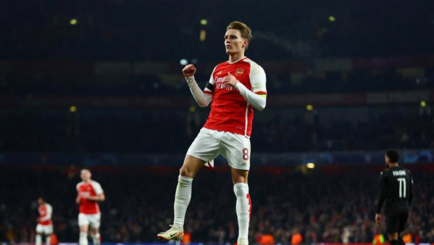 关于阿森纳连续主场勇夺三分，士气高涨影响深远的信息