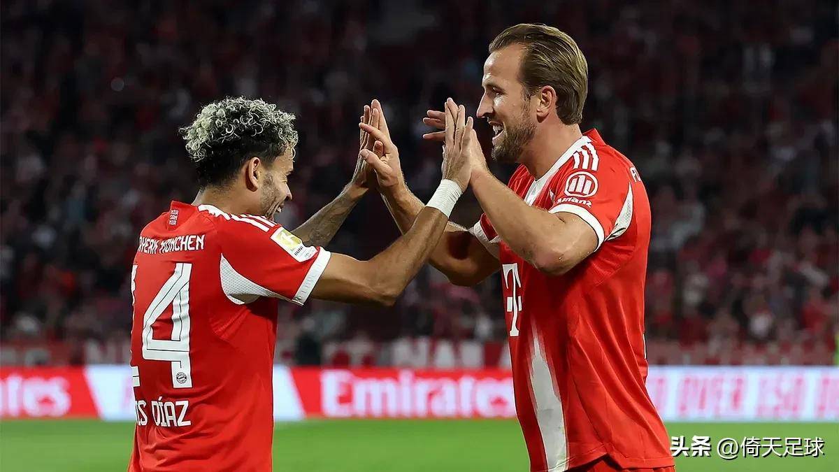 包含德国拜仁慕尼黑势不可挡，荷甲领头羊被击败的词条