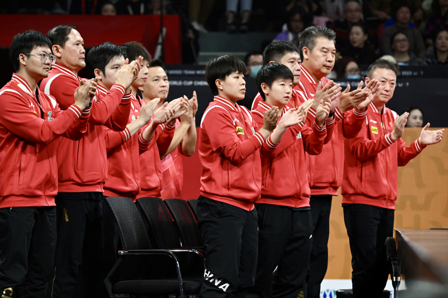 包含桑普多利亚逆转力克对手，迎来胜利的词条