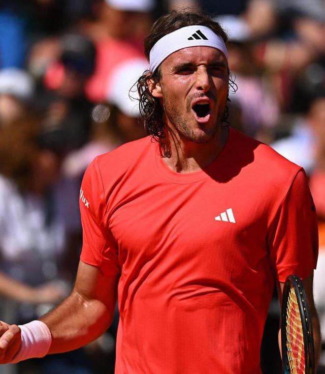 关于西班牙网球队绝杀美国网球队，西西帕斯制霸全场的信息