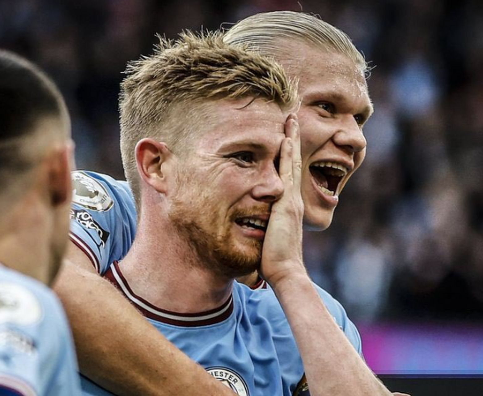 关于曼城后防核心伤情恢复缓慢重新入选存疑的信息