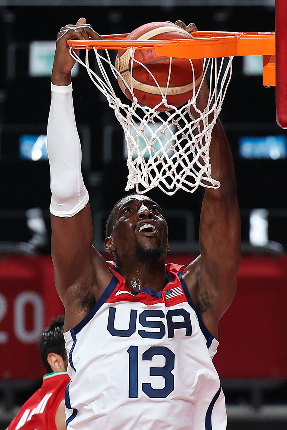 关于南韩男篮绝杀菲律宾男篮，利拉德完成帽子戏法的信息