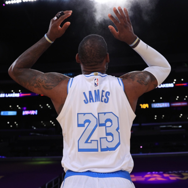 RGE完胜G2，Keria一己之力扛起全队的简单介绍