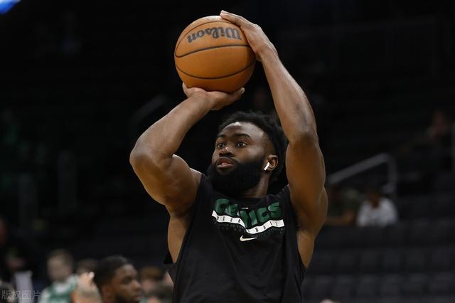 包含篮网B队绝杀希腊男篮，杰伦·布朗惊艳世界的词条