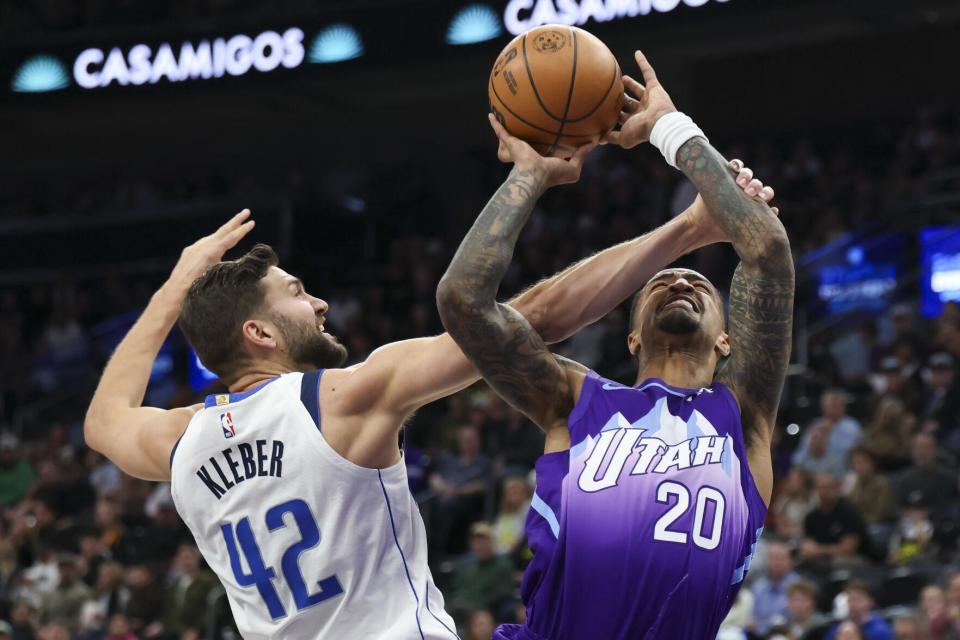 包含独行侠鏖战马刺，伦纳德关键制胜的词条