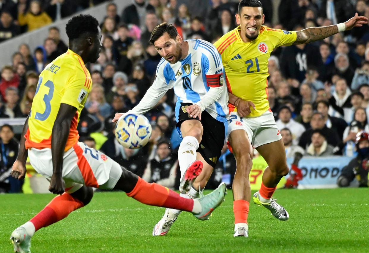 阿根廷绝杀罗马,奥亚尔萨瓦尔带队取胜 阿根廷绝杀罗马,奥亚尔萨瓦尔带队取胜